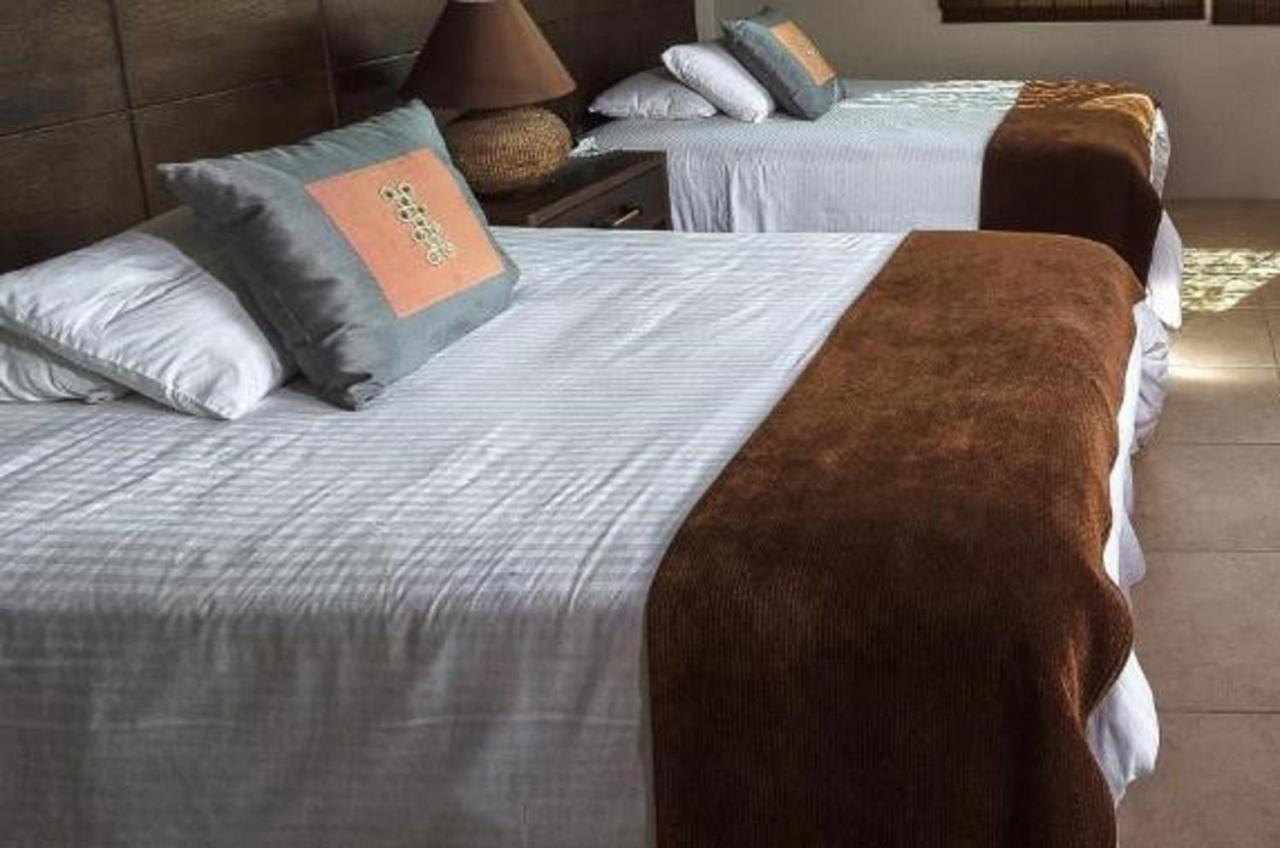 Iguana Crossing Boutique Hotel Puerto Villamil Εξωτερικό φωτογραφία